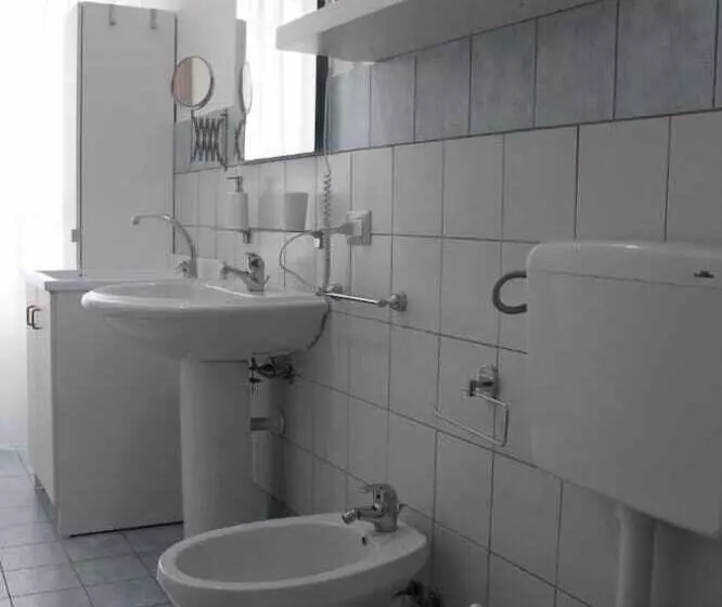 ペンション Affittacamere La Traversa