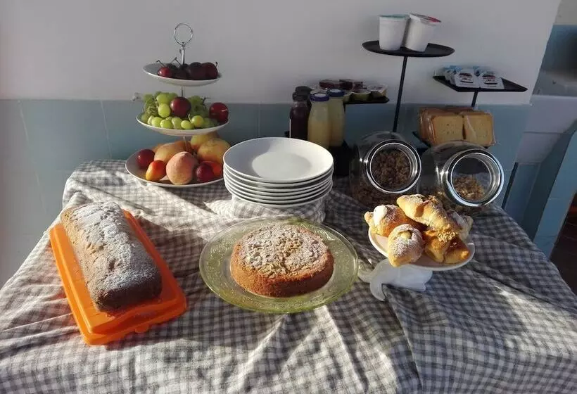 پانسیون Orlando Bay View