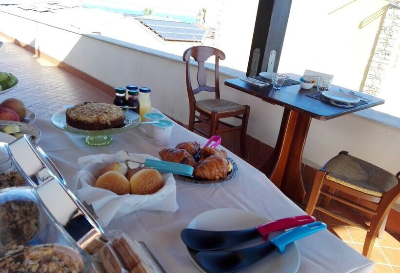 פנסיון Orlando Bay View