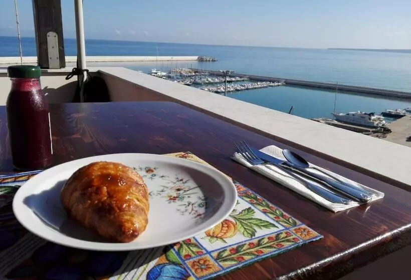 پانسیون Orlando Bay View