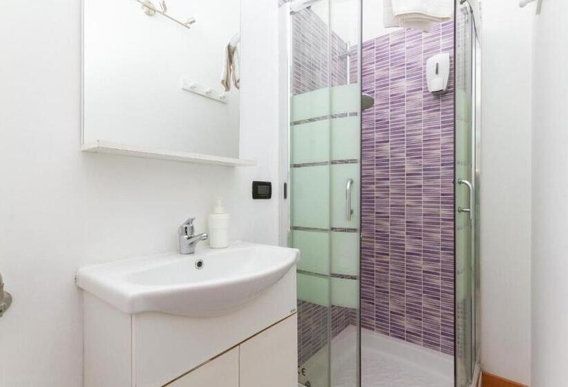 住宿加早餐  Affittacamere Grugliasco Ressia