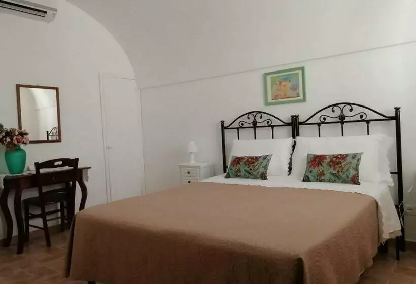 Aamiaismajoitus (B&B) Le Stanze Dell Emiro