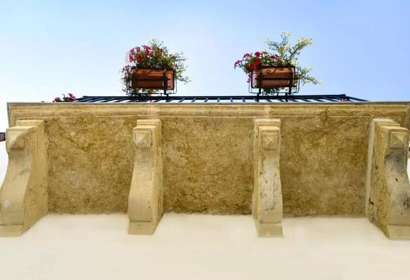 Aamiaismajoitus (B&B) Le Stanze Dell Emiro