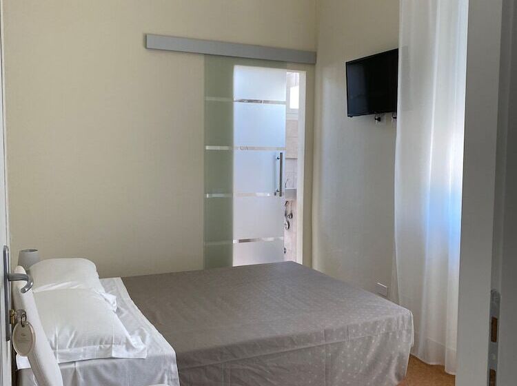 فندق فئة نجمة واحدة Acquaviva Experience B&b