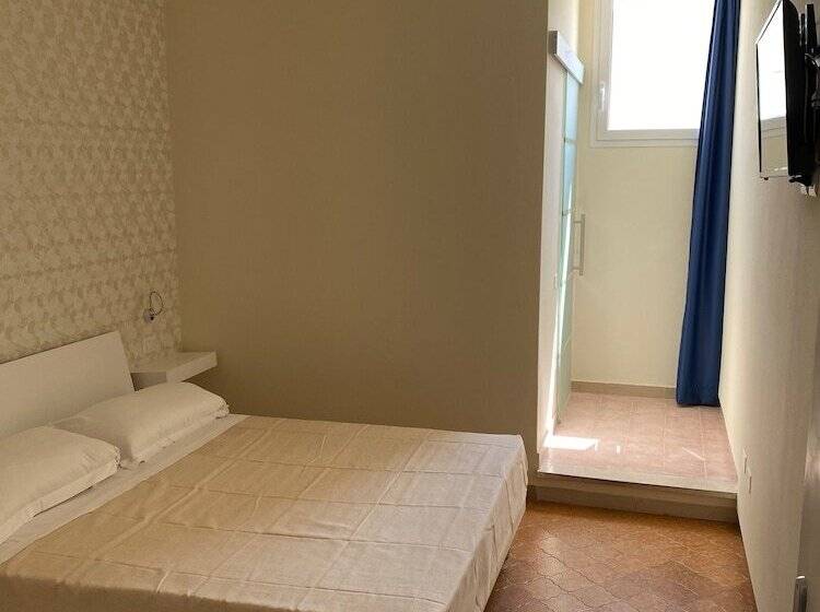 فندق فئة نجمة واحدة Acquaviva Experience B&b