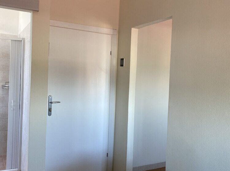 فندق فئة نجمة واحدة Acquaviva Experience B&b