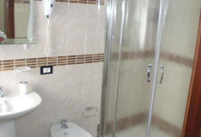 پانسیون Gio  & Gio  Locazione Breve Ad Uso Turistico