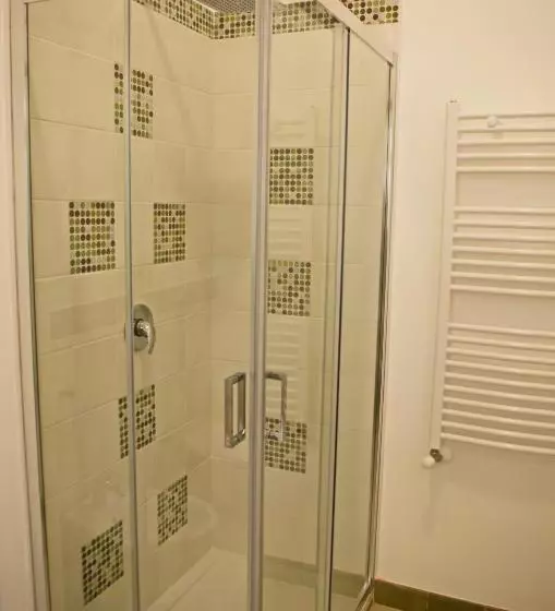 پانسیون Olivarooms