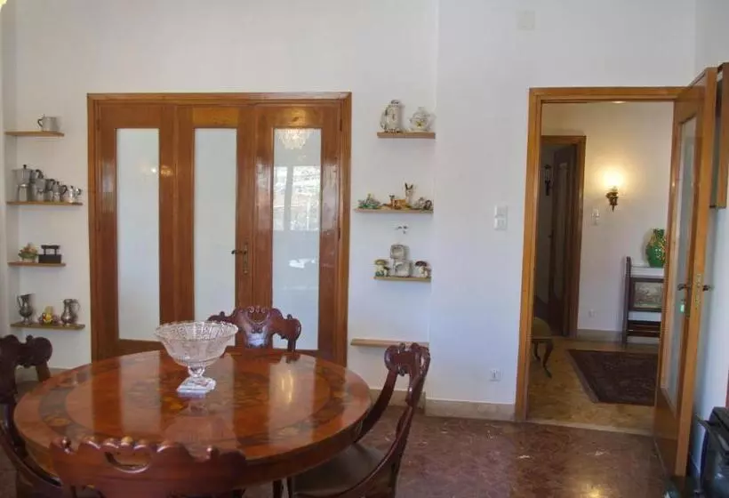 پانسیون Olivarooms