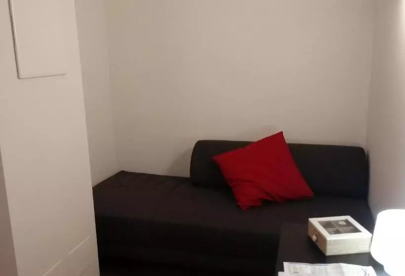 پانسیون Travel House