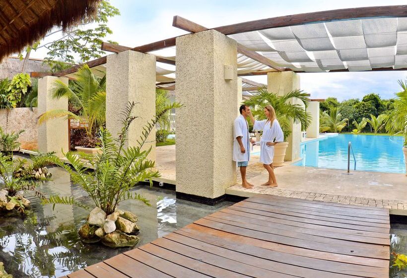 Grand Palladium Colonial Resort & Spa - All Inclusive