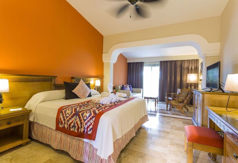 Grand Palladium Colonial Resort & Spa - All Inclusive