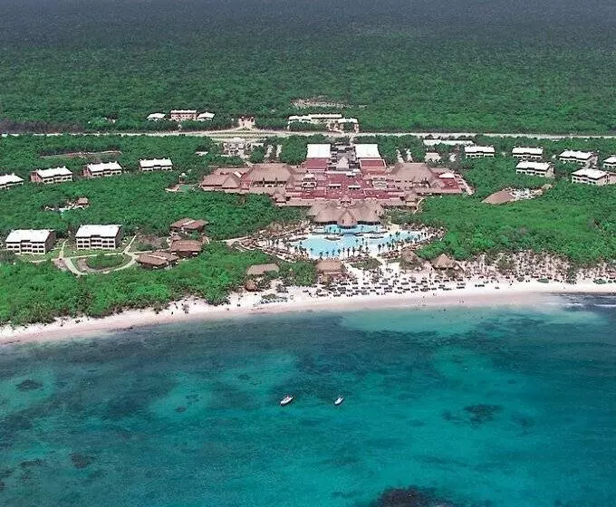 Grand Palladium Colonial Resort & Spa - All Inclusive