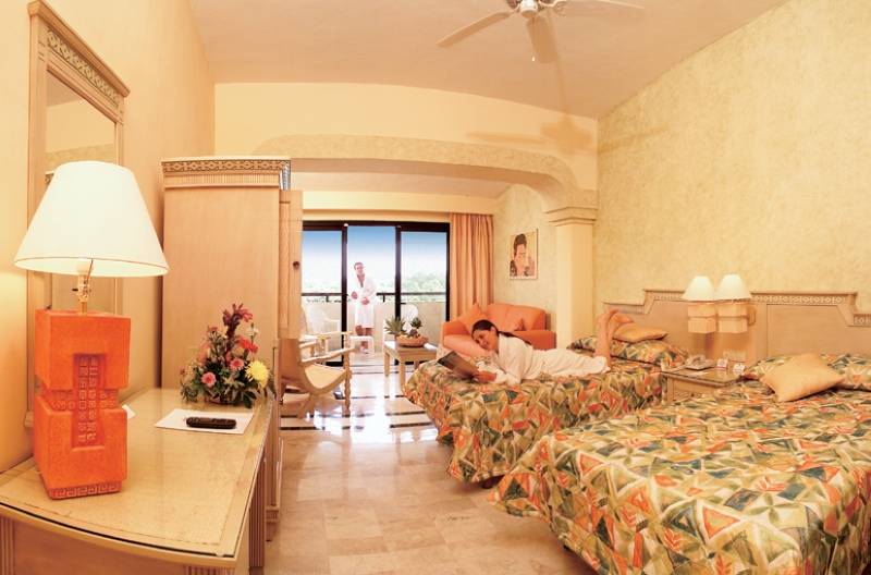 Grand Palladium Colonial Resort & Spa - All Inclusive