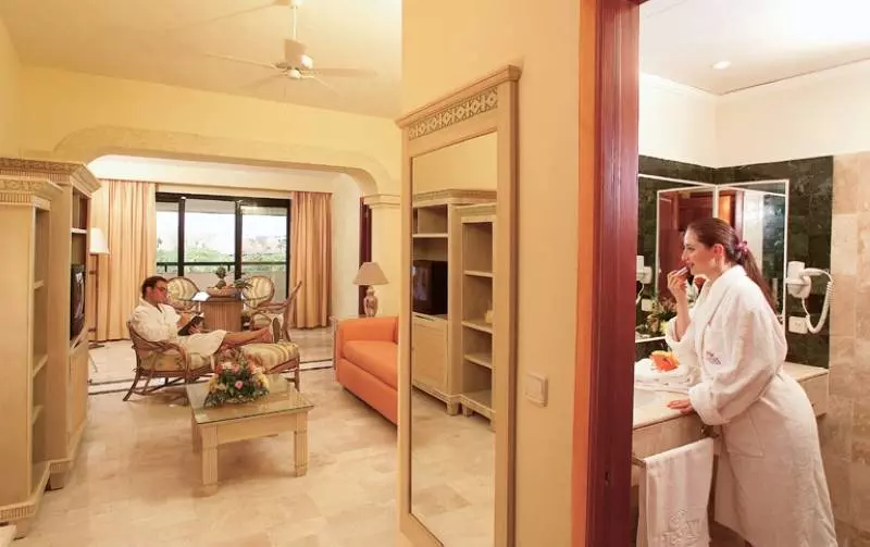 Grand Palladium Colonial Resort & Spa - All Inclusive