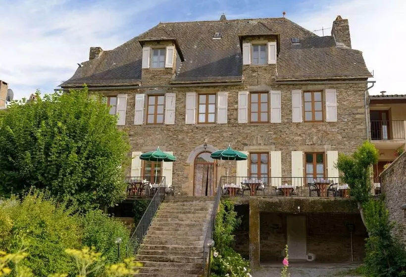 ホテル Logis Hôtels Hostellerie Des Lauriers Hôtel Et Restaurant