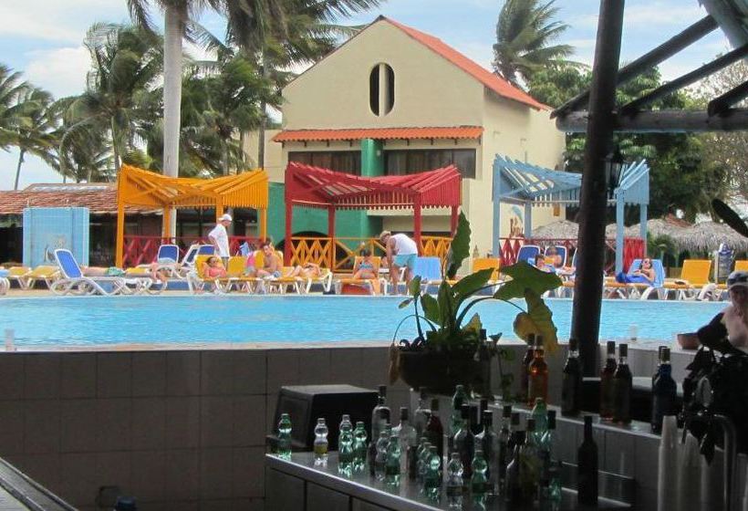 هتل Brisas Santa Lucía