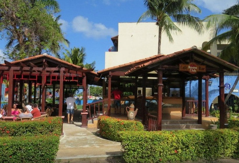 هتل Brisas Santa Lucía