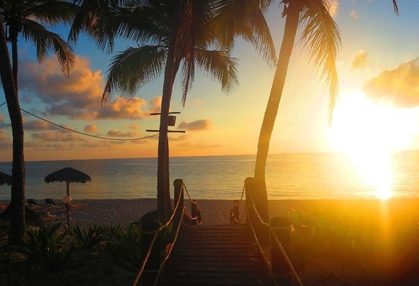 هتل Brisas Santa Lucía