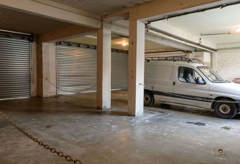 هتل Hôtel De La Cloche