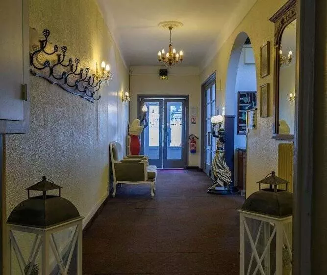 ホテル Hôtel De La Cloche