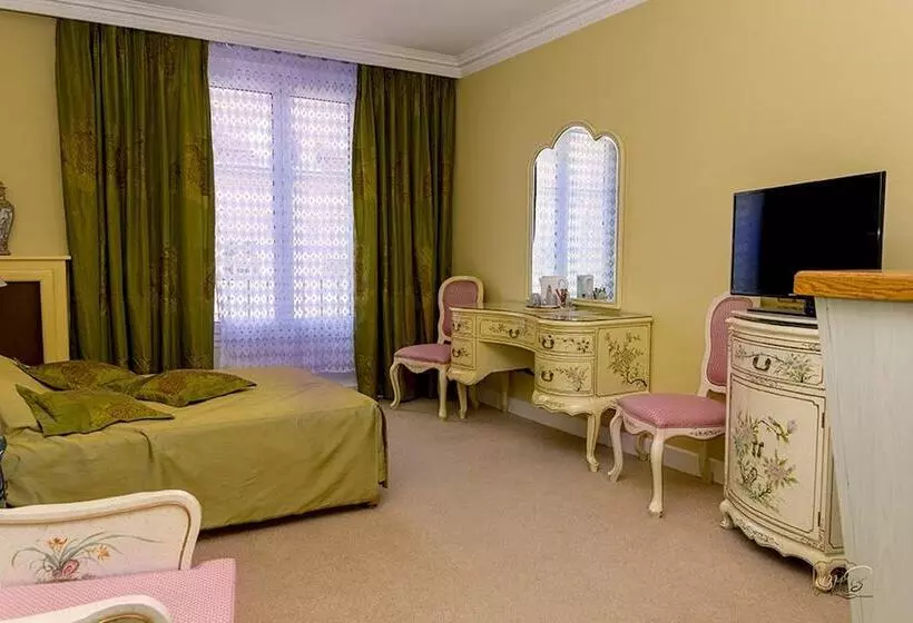 ホテル Hôtel De La Cloche