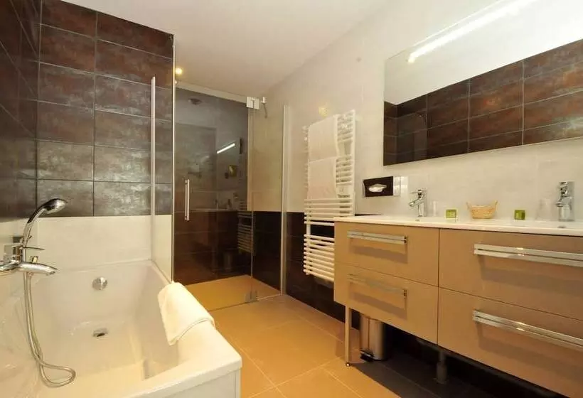 בית מלון כפרי Logis Hostellerie Du Mont Aime