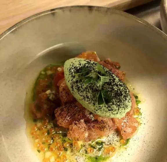 فندق Logis Hôtels & Restaurant Le Cheval Blanc Et Clovis