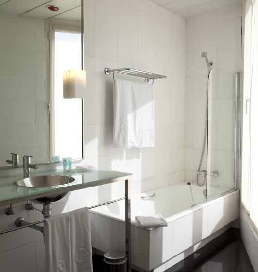 هتل Quatro Puerta Del Sol