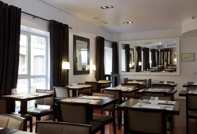 هتل Quatro Puerta Del Sol