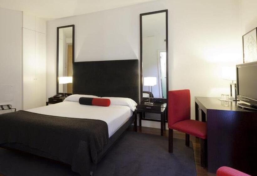 هتل Quatro Puerta Del Sol