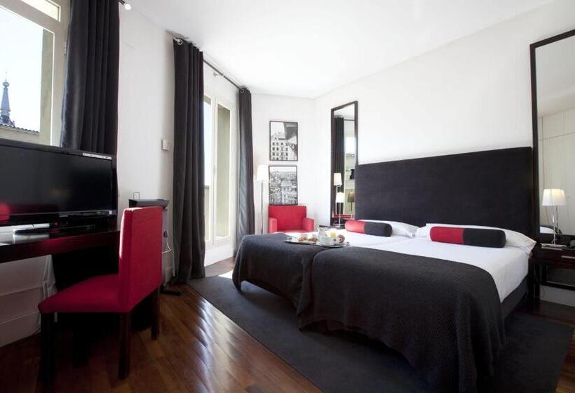 هتل Quatro Puerta Del Sol