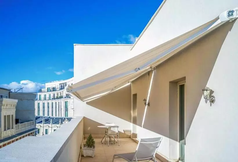 هتل Quatro Puerta Del Sol