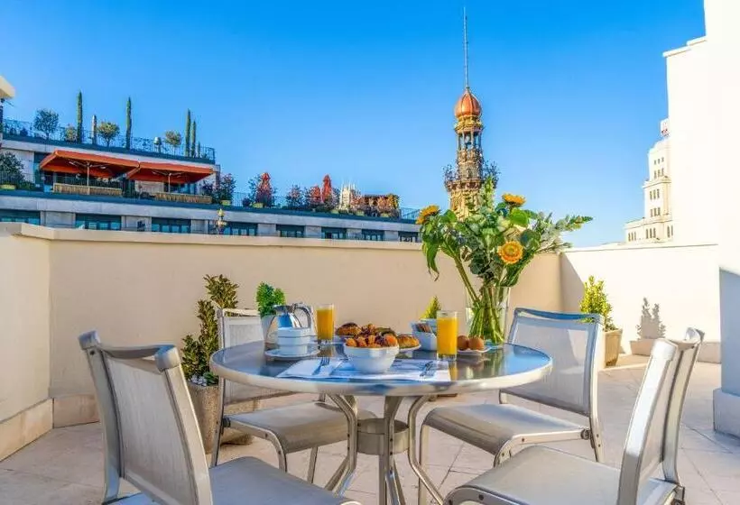 هتل Quatro Puerta Del Sol