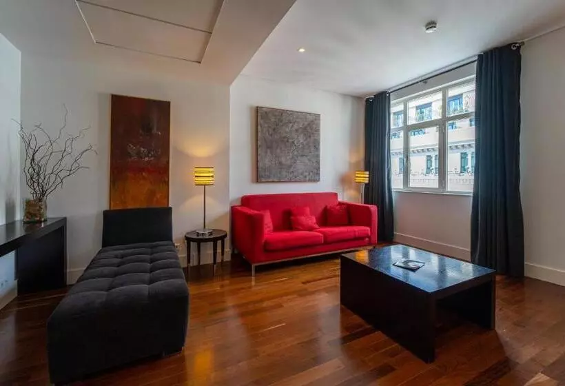 هتل Quatro Puerta Del Sol