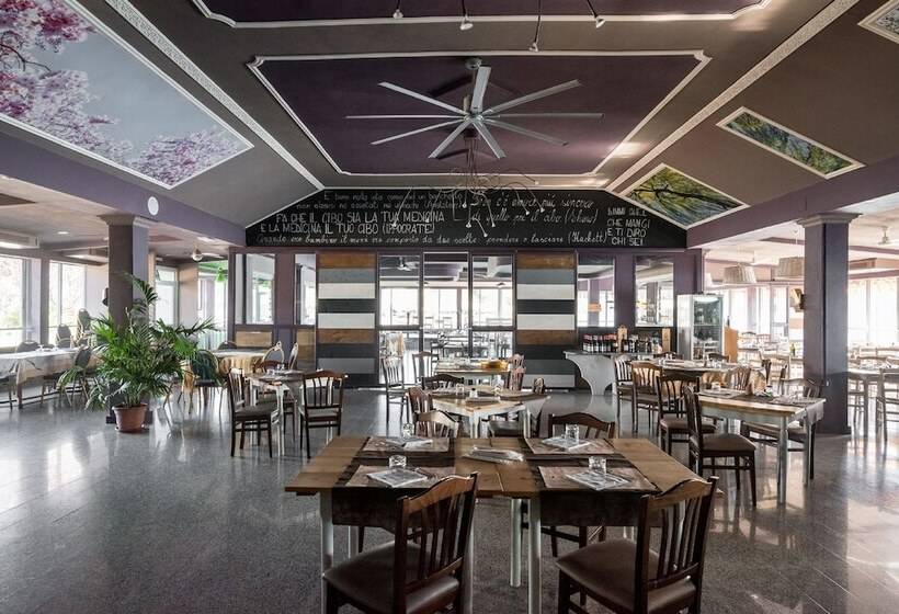 בית מלון כפרי Royal