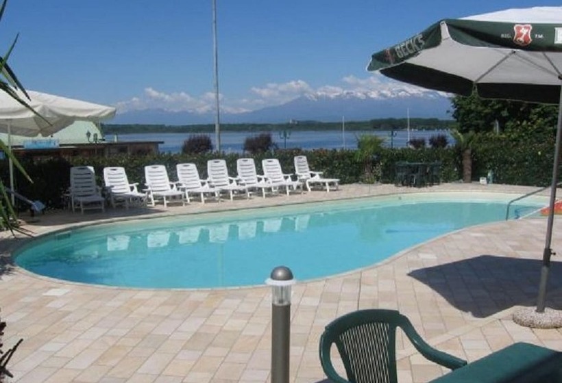 בית מלון כפרי Royal