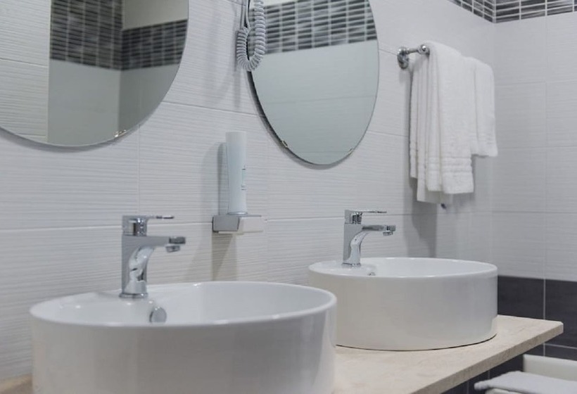 בית מלון כפרי Royal