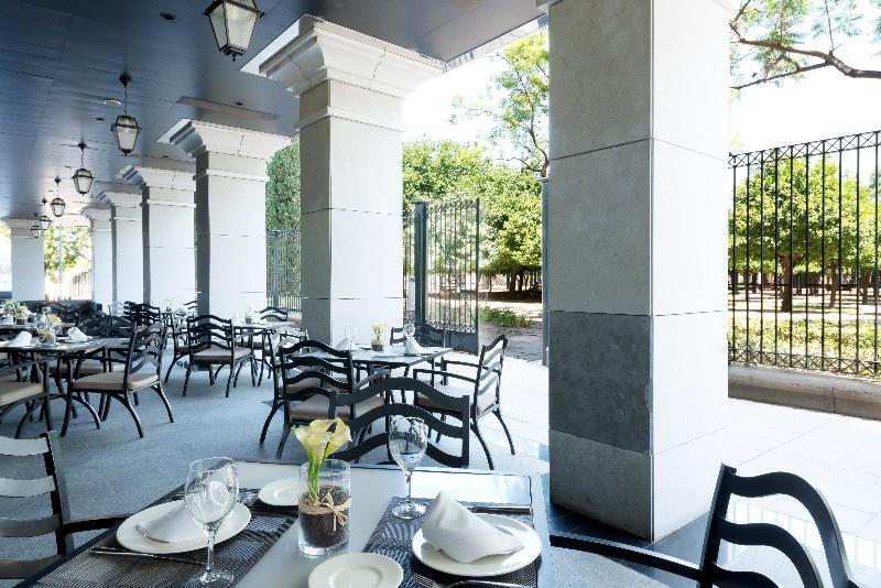 酒店 Sevilla Center