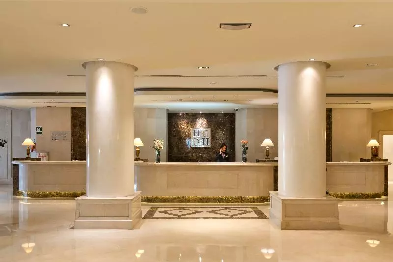 هتل Sevilla Center