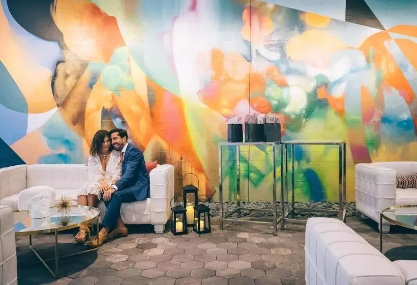 فندق The Clancy Autograph Collection