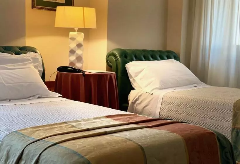 هتل Villa Traiano