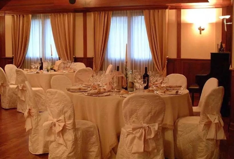 هتل Villa Traiano