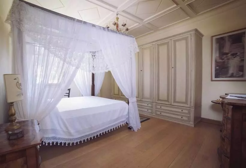 Aamiaismajoitus (B&B) Borgo Acque Romane