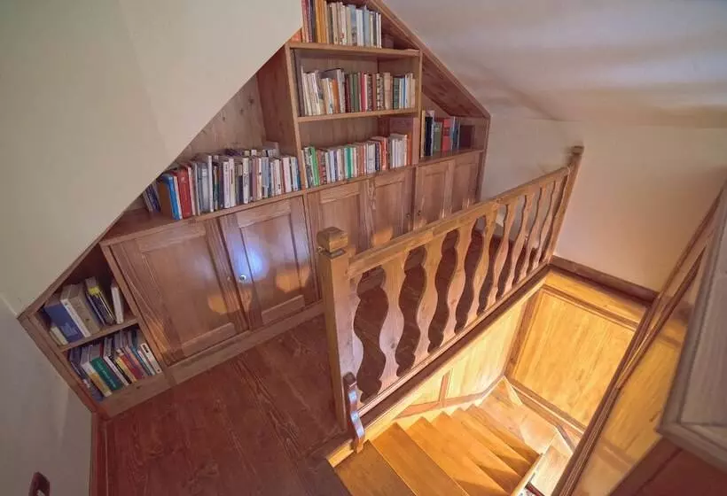 Aamiaismajoitus (B&B) Borgo Acque Romane