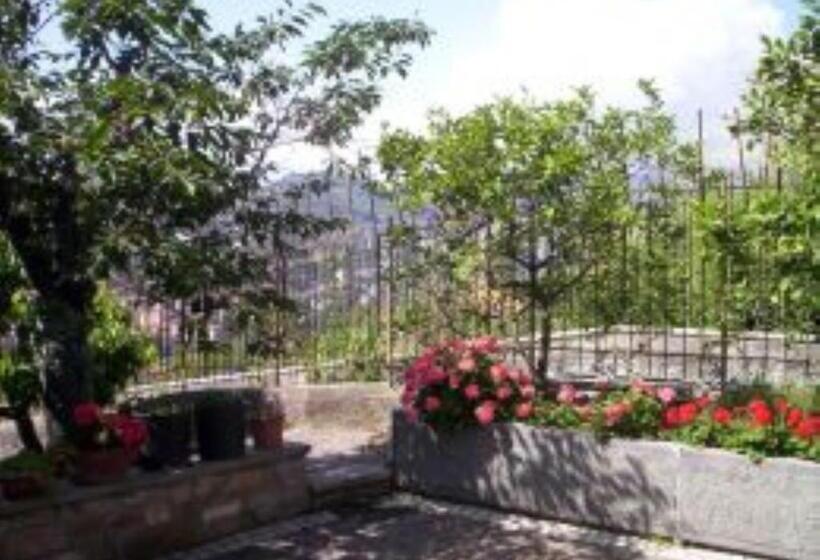 تختخواب و صبحانه Le Gardenie Da Fil