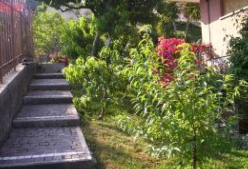 تختخواب و صبحانه Le Gardenie Da Fil