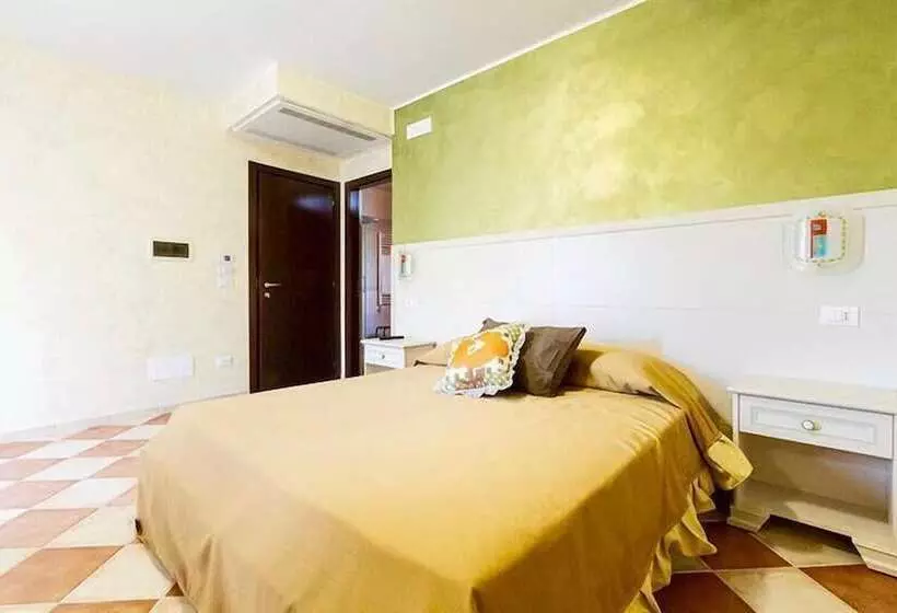 ベッドアンドブレックファースト Ristorante Albergo Al Pergolato