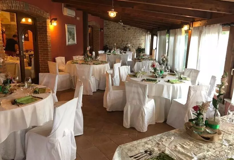 ベッドアンドブレックファースト Ristorante Albergo Al Pergolato