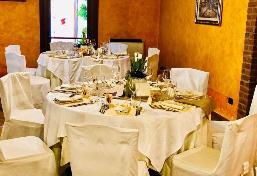 ベッドアンドブレックファースト Ristorante Albergo Al Pergolato